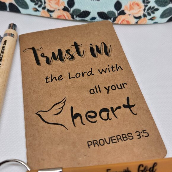 NEW INSPIRATIONAL FAITH CANVAS POUCH, NOTEPAD, PEN, BOOKMARK & KEYCHAIN GIFT SET - Picture 3 of 10